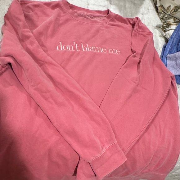 Don’t blame me crewneck - Picture 3 of 3